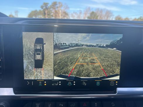 Used 2025 Chevrolet Silverado 3500 High Country w/ High Country Premium Package image 34