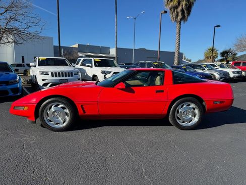 Used 1996 Chevrolet Corvette Coupe image 5