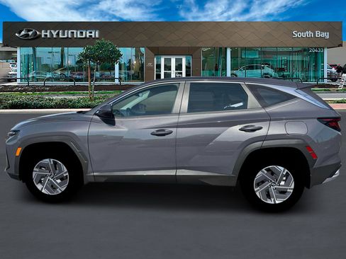 New 2026 Hyundai Tucson Blue SE image 3