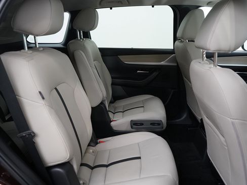 Certified 2024 MAZDA CX-90 Plug-In Hybrid w/ Premium Pkg image 12