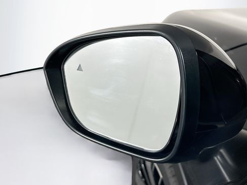 Used 2025 Mitsubishi Outlander SE FWD image 16