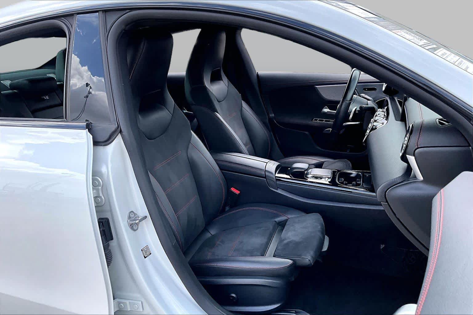 Used 2020 Mercedes-Benz CLA 250 image 9