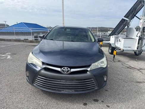 Used 2016 Toyota Camry LE image 2