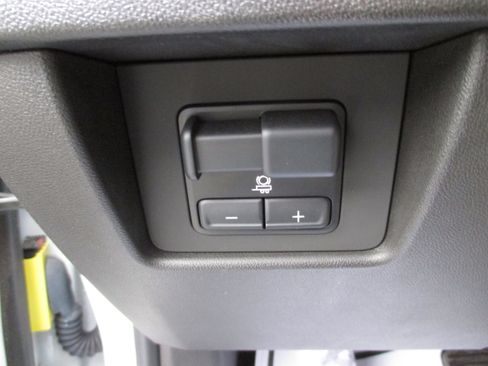 Used 2023 Chevrolet Colorado Trail Boss w/ Advanced Trailering Package image 16