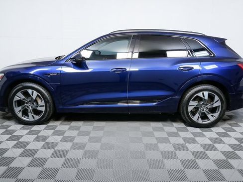 Certified 2021 Audi e-tron Premium w/ Convenience Plus Package image 25
