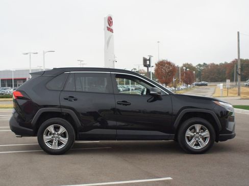Used 2023 Toyota RAV4 XLE image 19