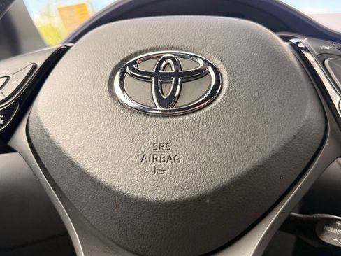 Used 2021 Toyota C-HR XLE FWD image 20
