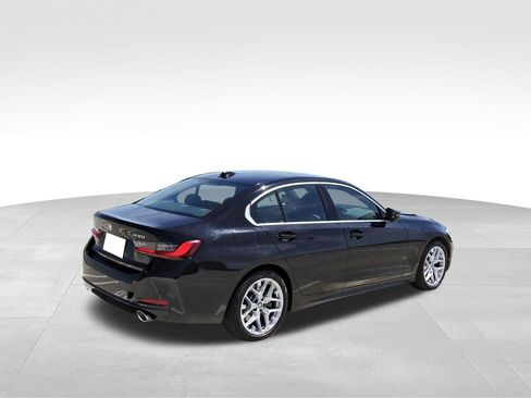 Used 2025 BMW 330i 330i image 4