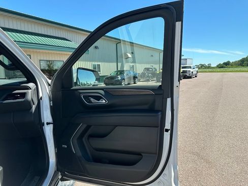 Used 2021 Chevrolet Tahoe High Country w/ Premium Package AWD/4WD image 30