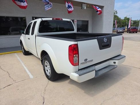 Used 2019 Nissan Frontier S RWD image 6