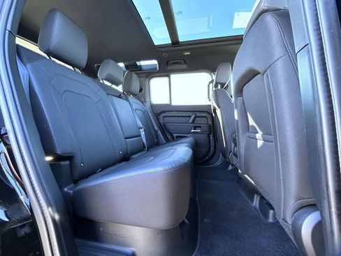 Used 2025 Land Rover Defender 110 S image 18