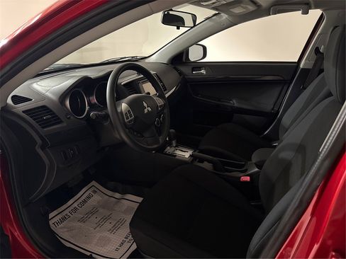 Used 2017 Mitsubishi Lancer ES image 9