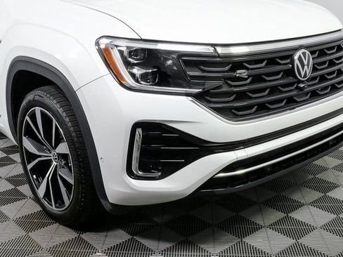 Used 2025 Volkswagen Atlas Cross Sport SEL Premium R-Line image 32