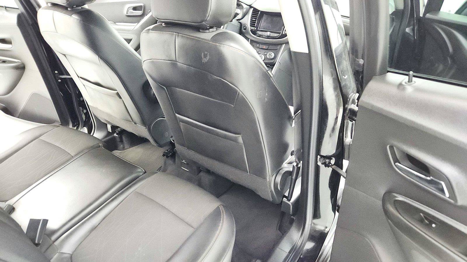 Used 2022 Chevrolet Trax LT w/ LT Convenience Package AWD/4WD image 21