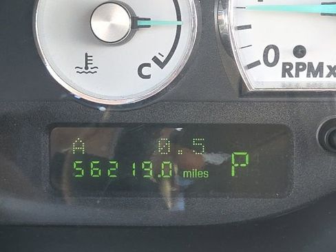 Used 2003 Ford Thunderbird image 41