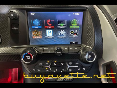 Used 2016 Chevrolet Corvette Z06 w/ 3LZ Preferred Equipment Group RWD image 16