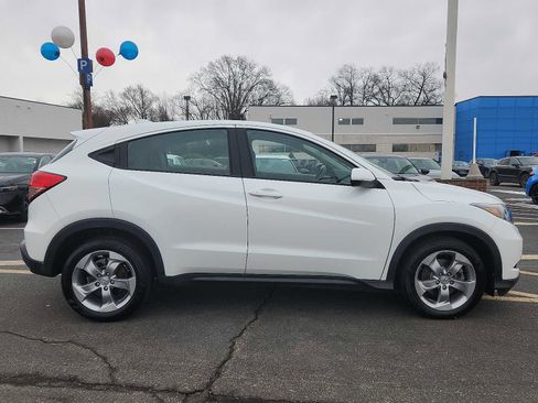 Certified 2017 Honda HR-V LX image 7