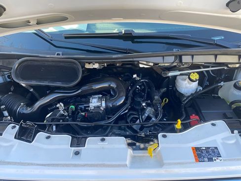 Used 2023 Ford Transit 350 XLT image 9