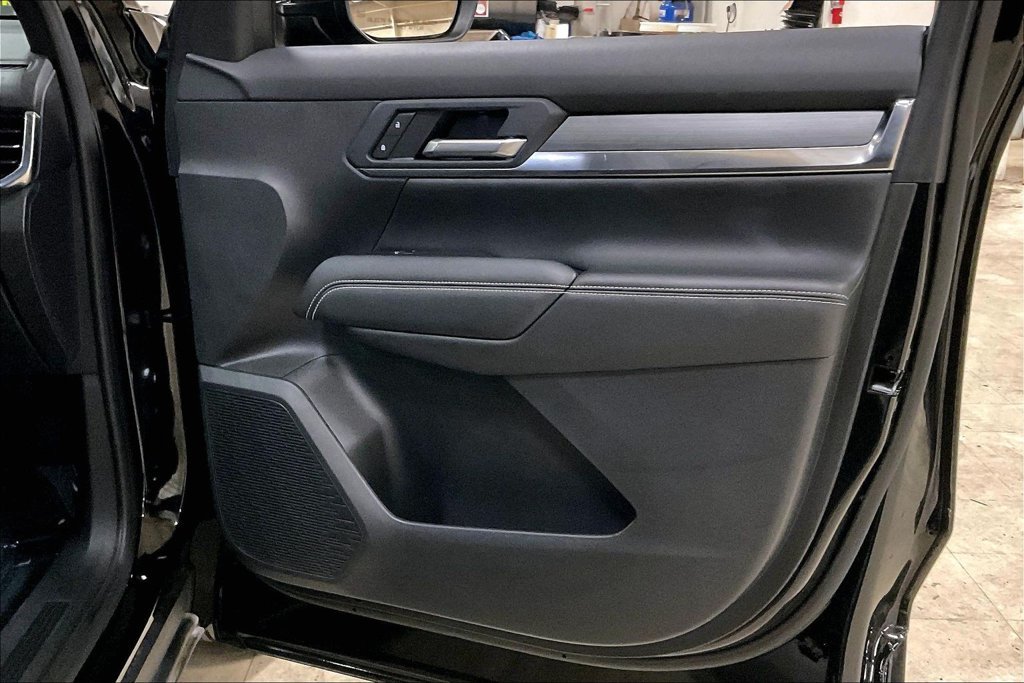 Used 2025 GMC Terrain Elevation AWD/4WD image 22