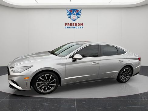 Used 2023 Hyundai Sonata Limited FWD image 2