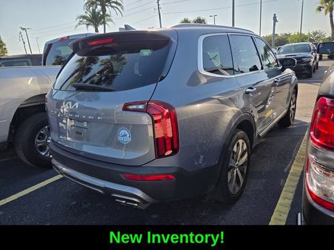 Used 2022 Kia Telluride S FWD image 5