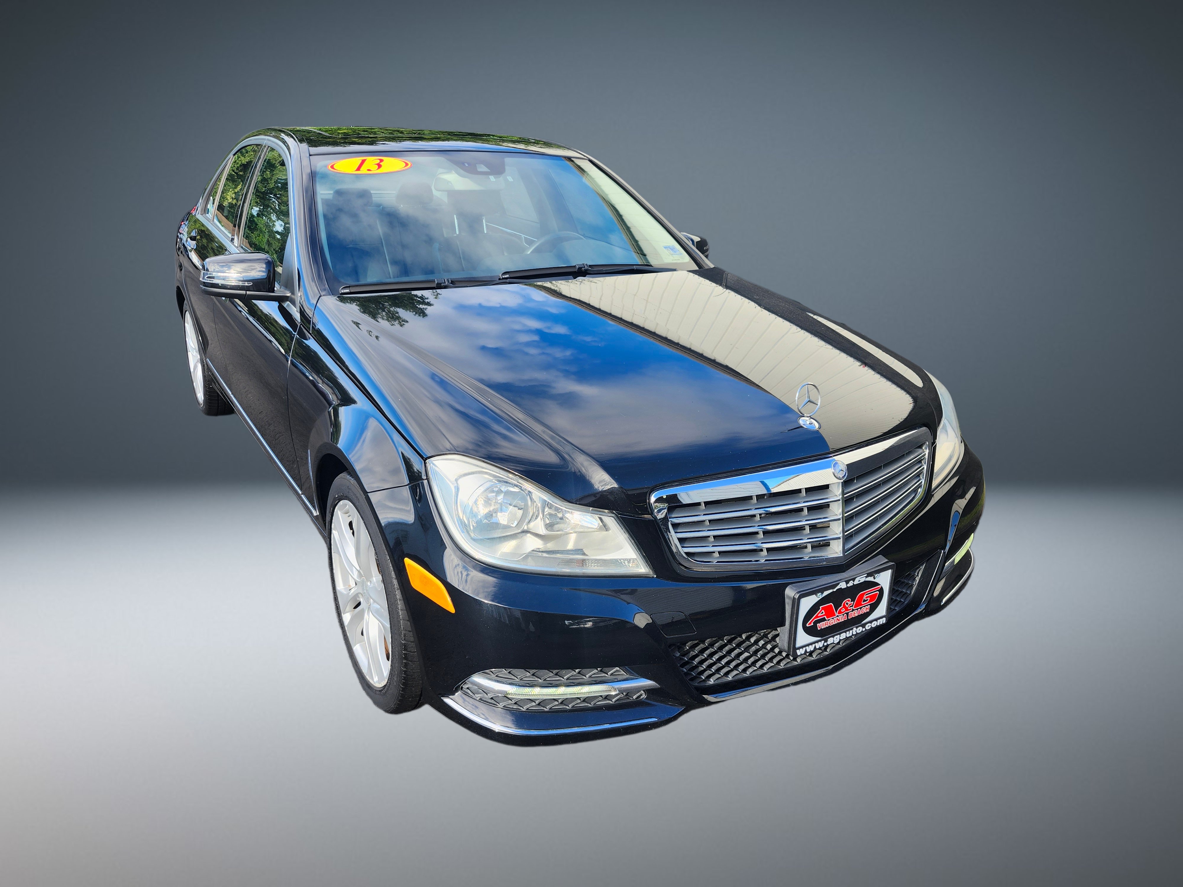 Used 2013 Mercedes-Benz C 300 4MATIC Sedan image 1