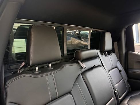Used 2019 Chevrolet Silverado 1500 High Country image 34