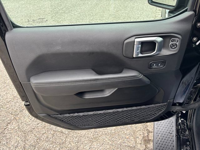 Used 2021 Jeep Wrangler Unlimited Sahara w/ Uconnect 4C Nav & Sound Group AWD/4WD image 22