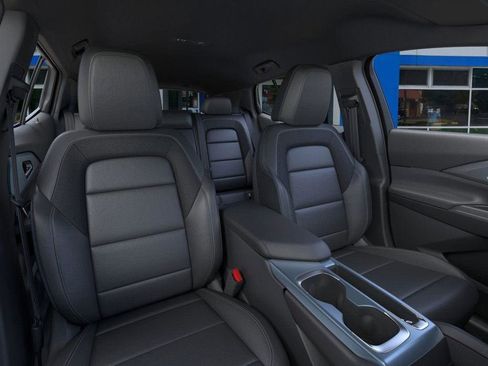 New 2026 Chevrolet Equinox EV LT image 16