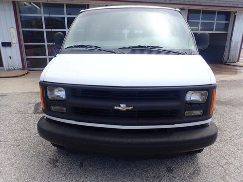Used 2000 Chevrolet Express 3500 Extended RWD image 23
