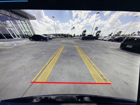 New 2025 Mercedes-Benz GLC 300 image 11