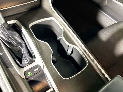 Used 2018 Honda Accord Sport image 15