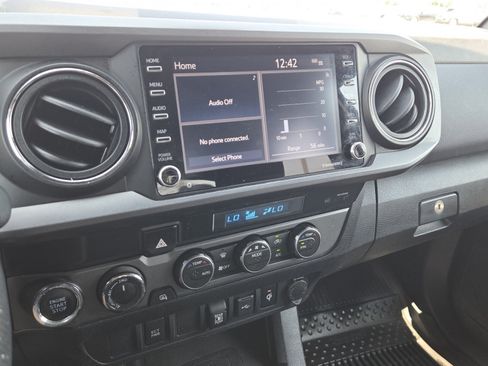 Used 2021 Toyota Tacoma TRD Off-Road AWD/4WD image 27