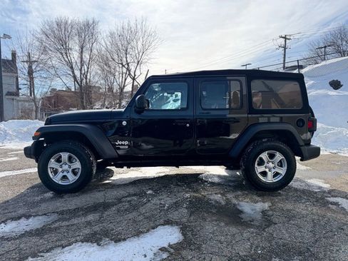 Used 2019 Jeep Wrangler Unlimited Sport S image 3