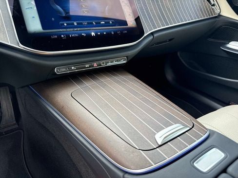 Used 2026 Mercedes-Benz E 350 Sedan image 27
