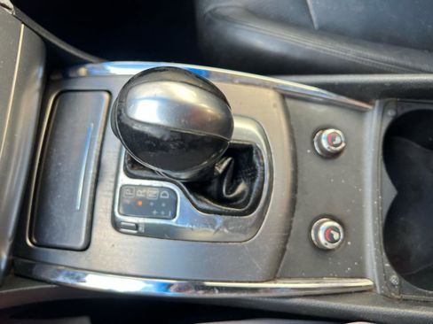 Used 2010 INFINITI G37 Journey w/ Premium Pkg image 47