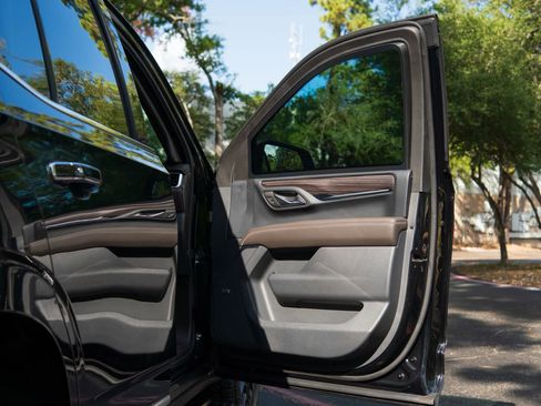 Used 2024 GMC Yukon Denali w/ Max Trailering Package image 33