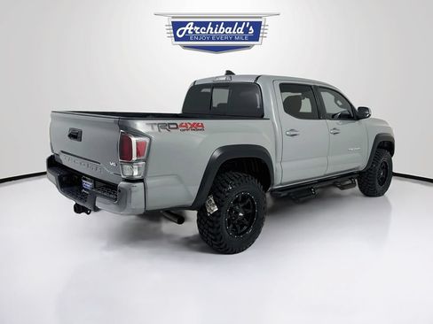 Used 2021 Toyota Tacoma TRD Off-Road w/ Technology Package AWD/4WD image 8