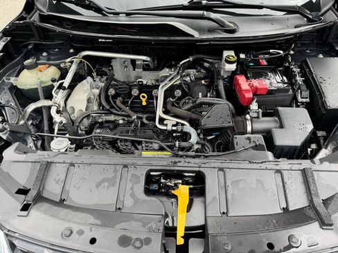 Used 2021 Nissan Rogue SL w/ Premium Package image 11