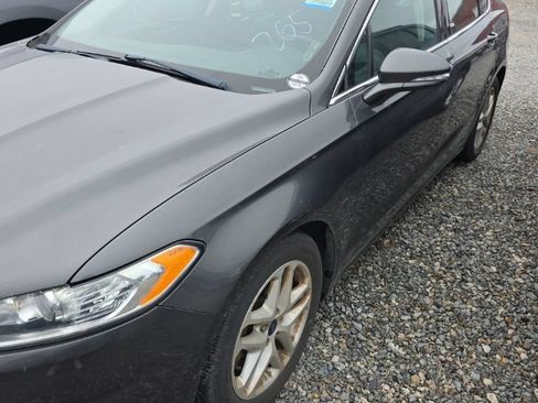 Used 2016 Ford Fusion SE w/ Equipment Group 202A FWD image 4