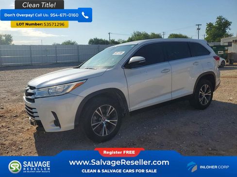 Used 2019 Toyota Highlander LE FWD image 1