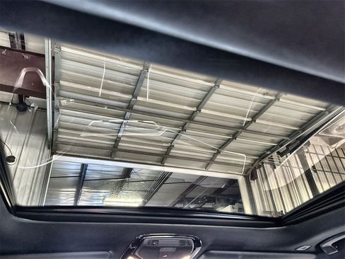 Used 2024 BMW 330i xDrive 330i xDrive Convenience w/ Convenience Package image 26