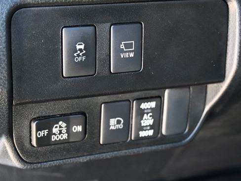 Used 2022 Toyota Tacoma Limited AWD/4WD image 21