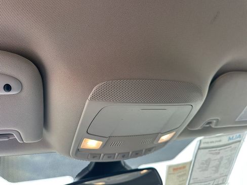 Used 2024 Ford Edge Titanium image 35