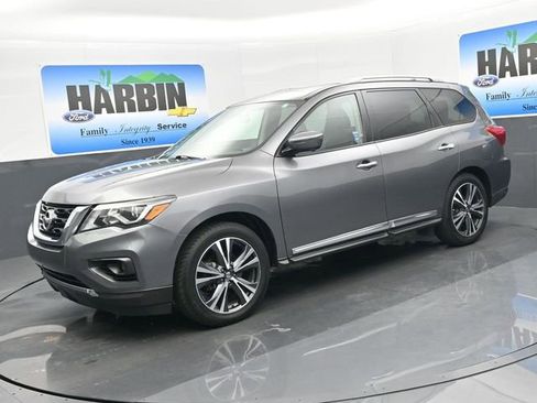 Used 2020 Nissan Pathfinder Platinum image 1