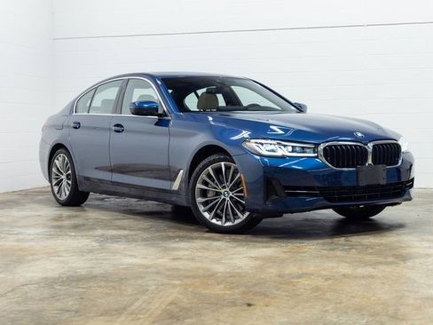 Certified 2022 BMW 540i xDrive w/ Convenience Package image 4