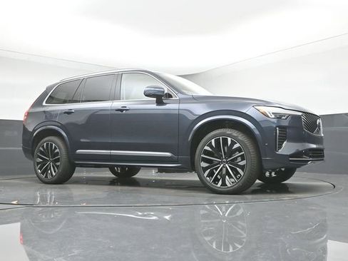 New 2026 Volvo XC90 B6 Ultra w/ Protection Package image 36