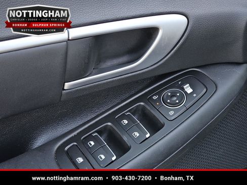 Used 2025 Hyundai Sonata SEL FWD image 28