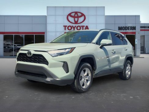 Used 2023 Toyota RAV4 XLE AWD/4WD image 1
