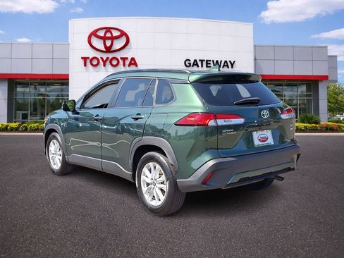 Used 2023 Toyota Corolla Cross LE w/ Moonroof Package AWD/4WD image 7